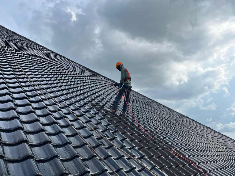 Why Roof Degreasing Matters for New Jersey Restaurants | Roof Plus Why Roof Degreasing Matters for New Jersey Restaurants | Roof Plus
